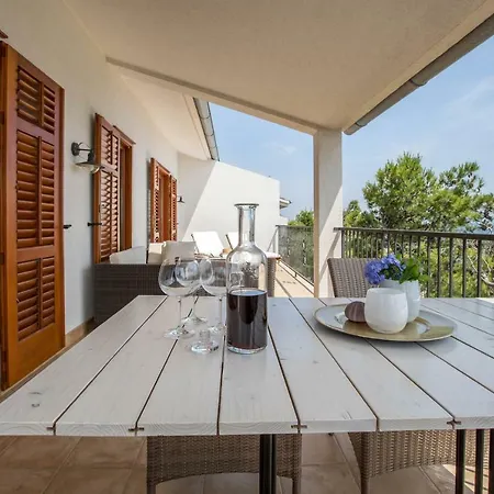 Pod Borom * Sveta Nedelja (Hvar)